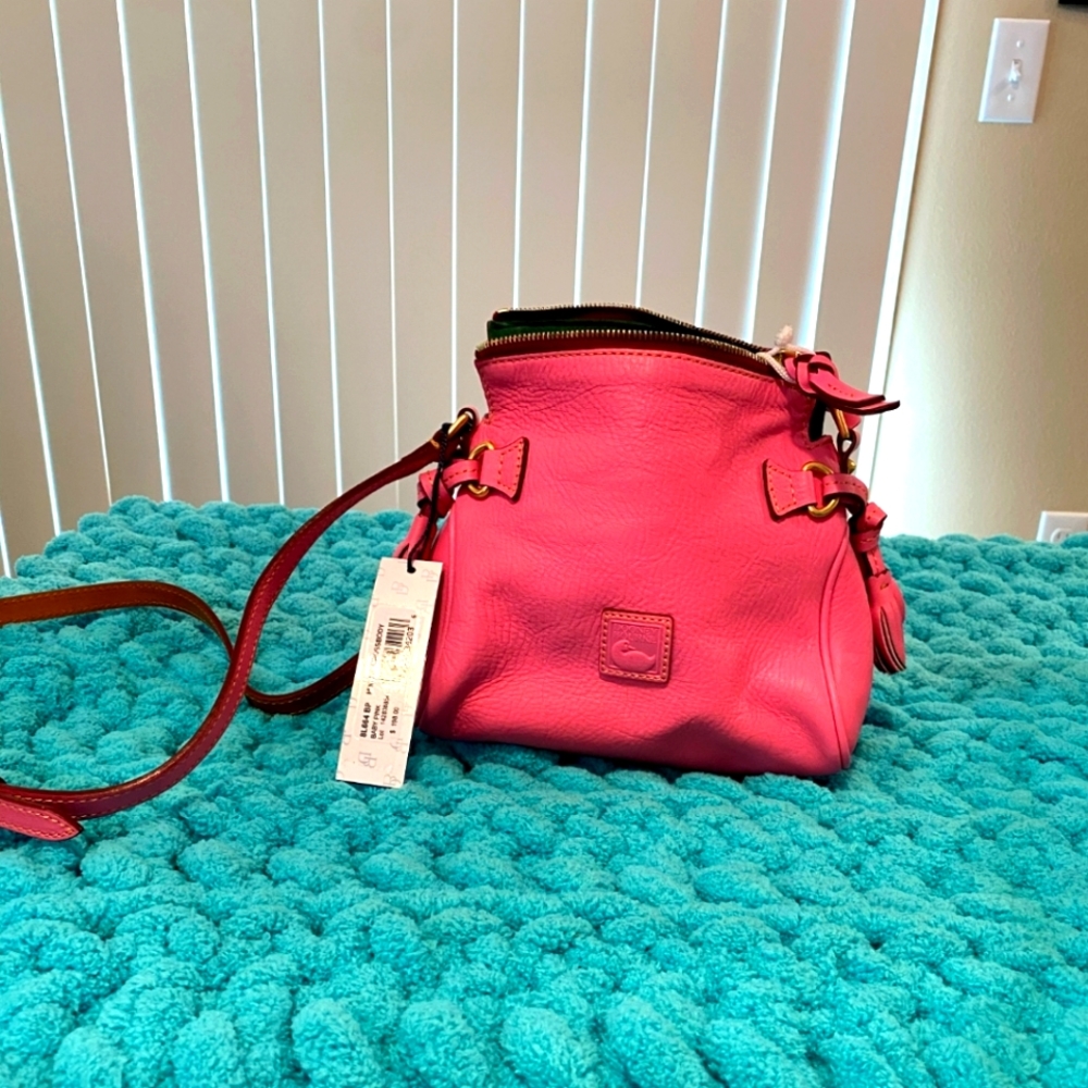 NWT Dooney & Bourke Shoulder/cross body bag